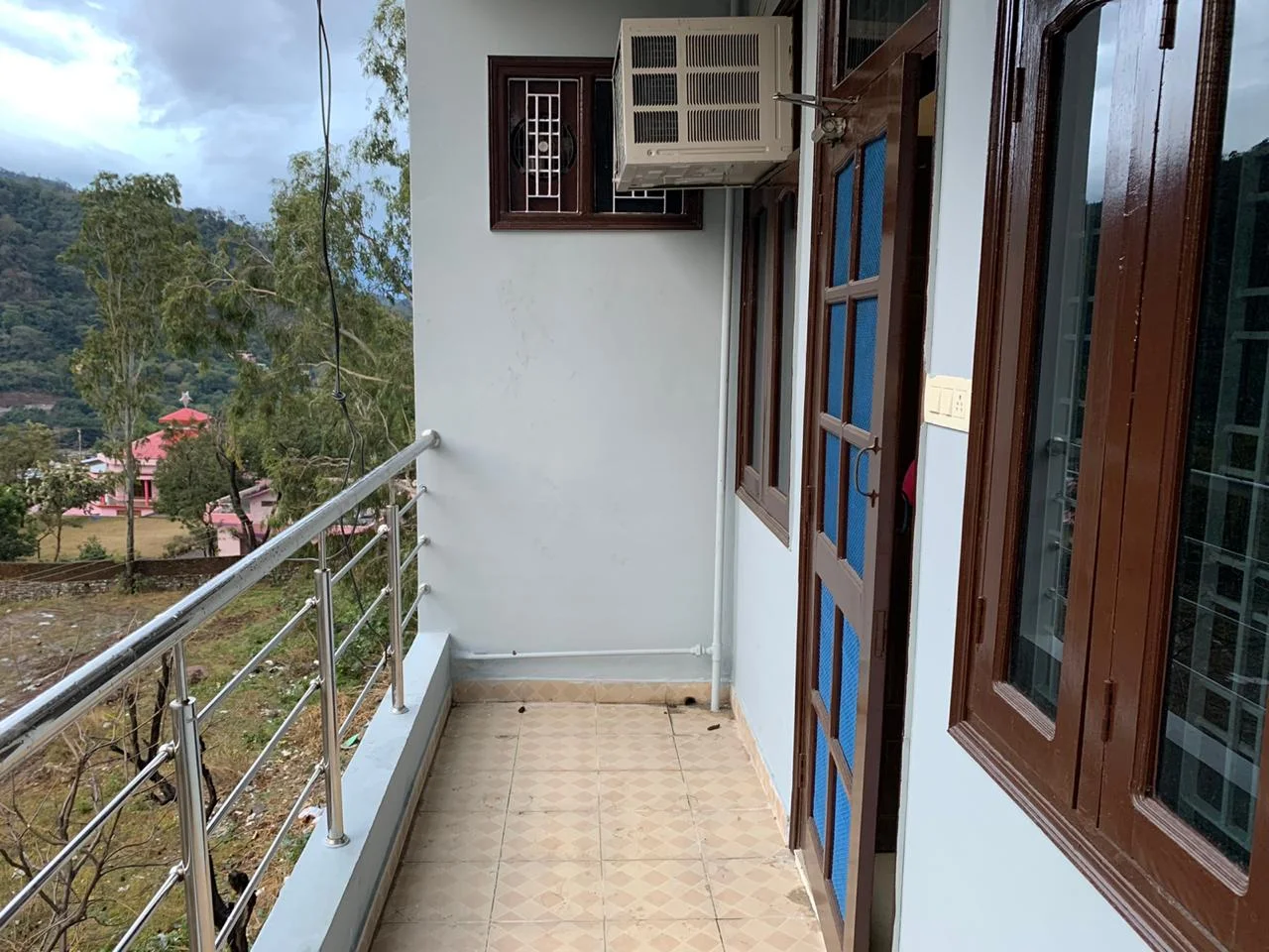 -View-2